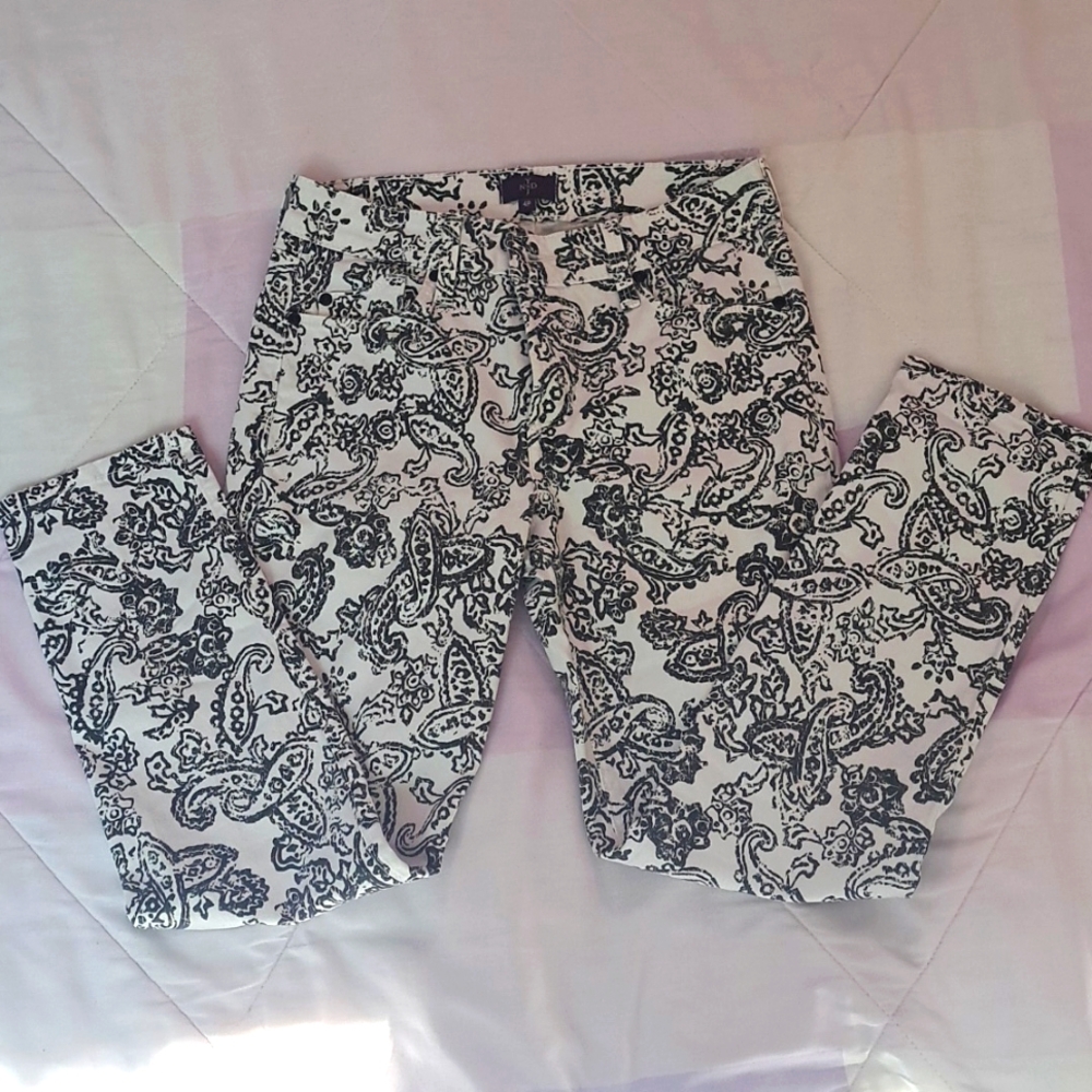 Women's petite tapered patterned paisley ankle pants